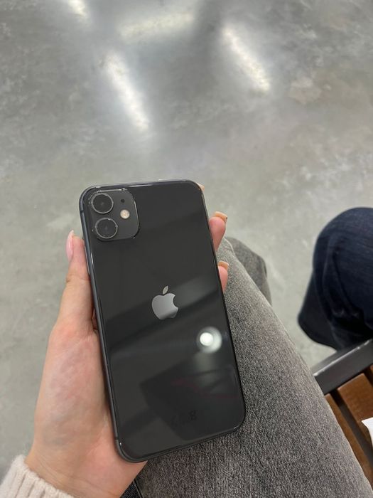 Ihpone 11 в идеальной состояние с каробкой
