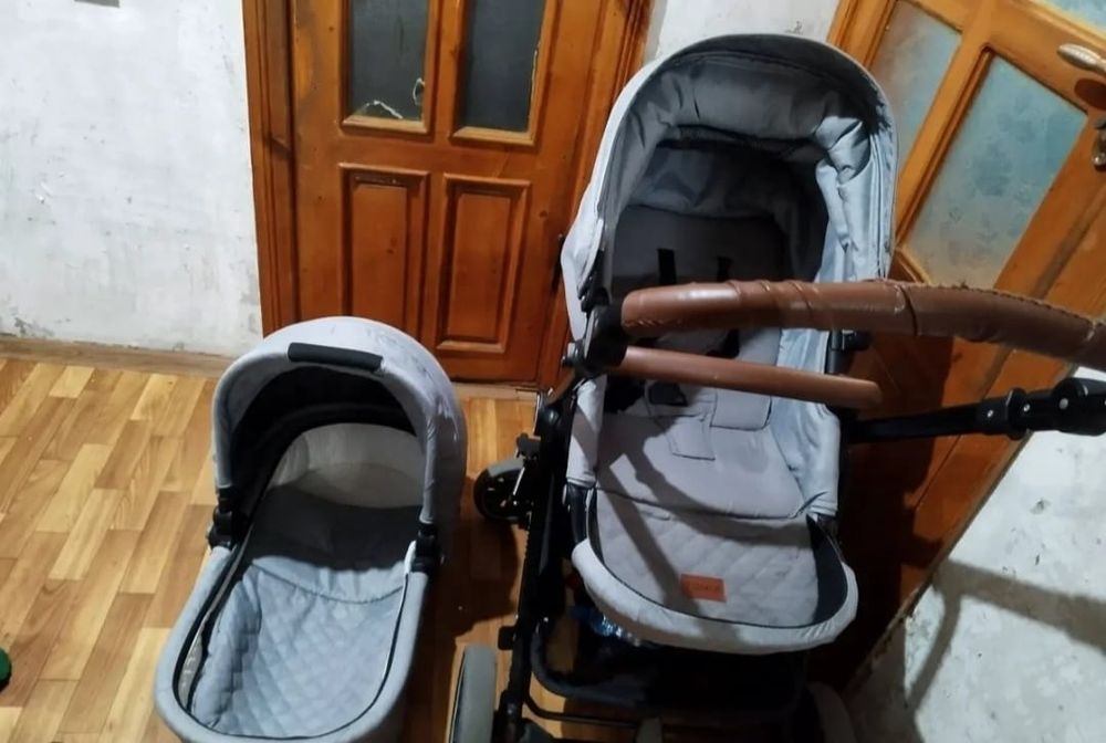 Продам коляску 2в1