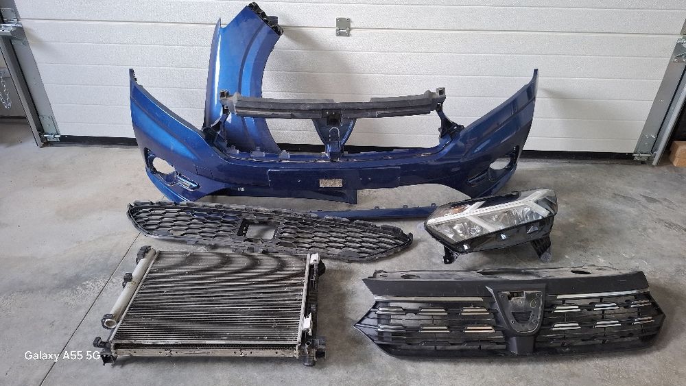 Bara fata dacia logan 3-far stinga,trager,radiatoare