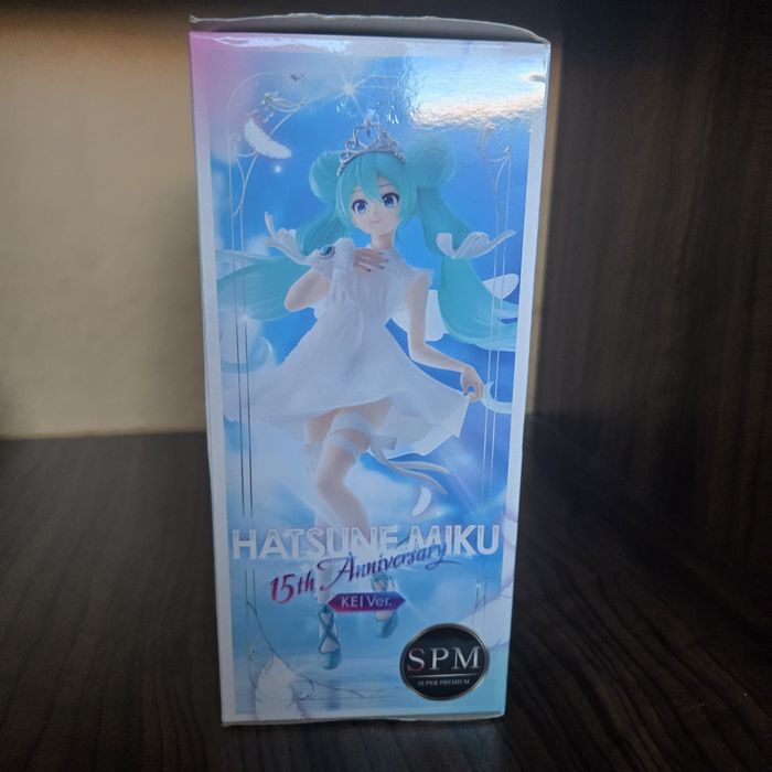 Фигурка Hatsune Miku 15th Anniversary KEI Ver. (SPM)