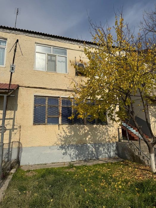 Vodnik 2etaj 3 xona jihozlari bn remote yaxshi bogcha maktab magazin.