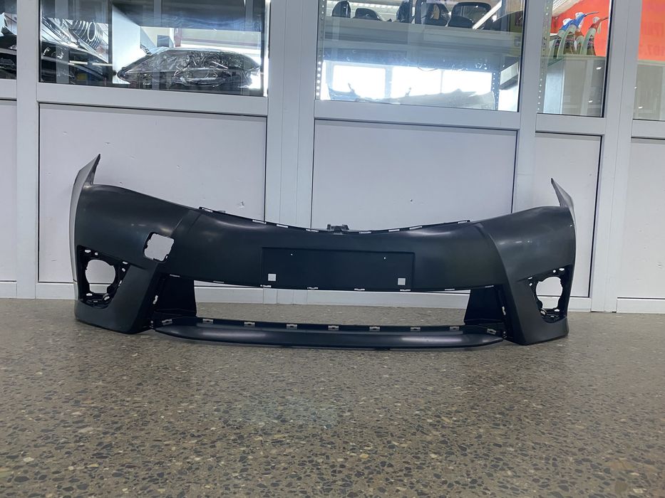 Передний бампер для Toyota Carolla 180