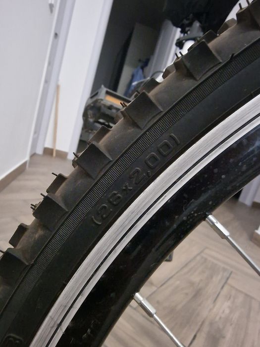 Bicicleta marimea 26 noua cu jante duble si accesorii incluse