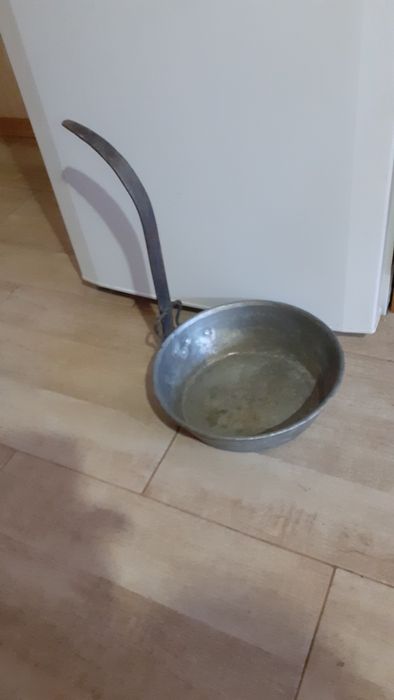 Старинен,меден тиган.Тава за агне