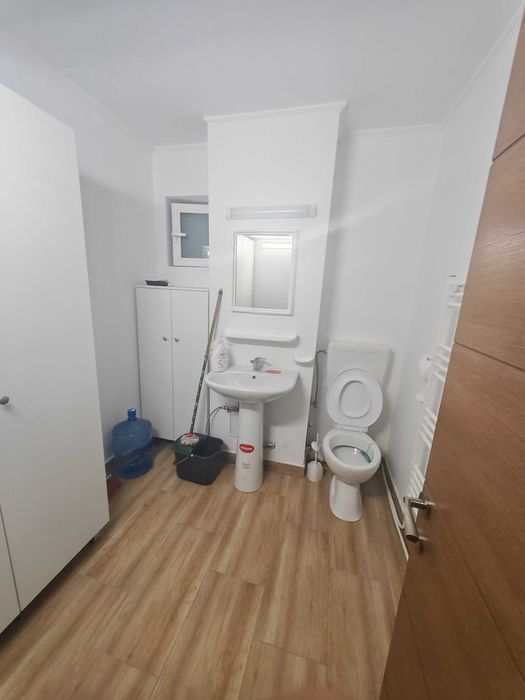 Spatiu birouri de vanzare