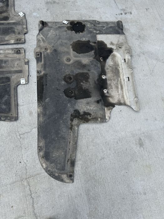 Scut motor /cutie /lateral Bmw f10 F06 F12 F01