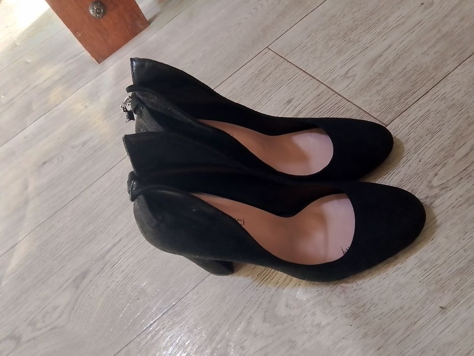 Продам туфли 37 размер