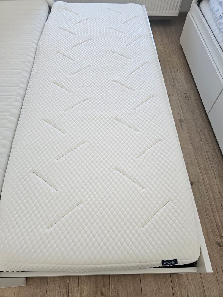 Pat/divan extensibil Ikea cu saltea inclusa