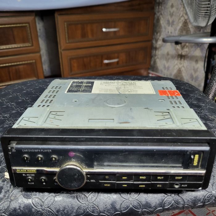 Автомагнитола Сотилади