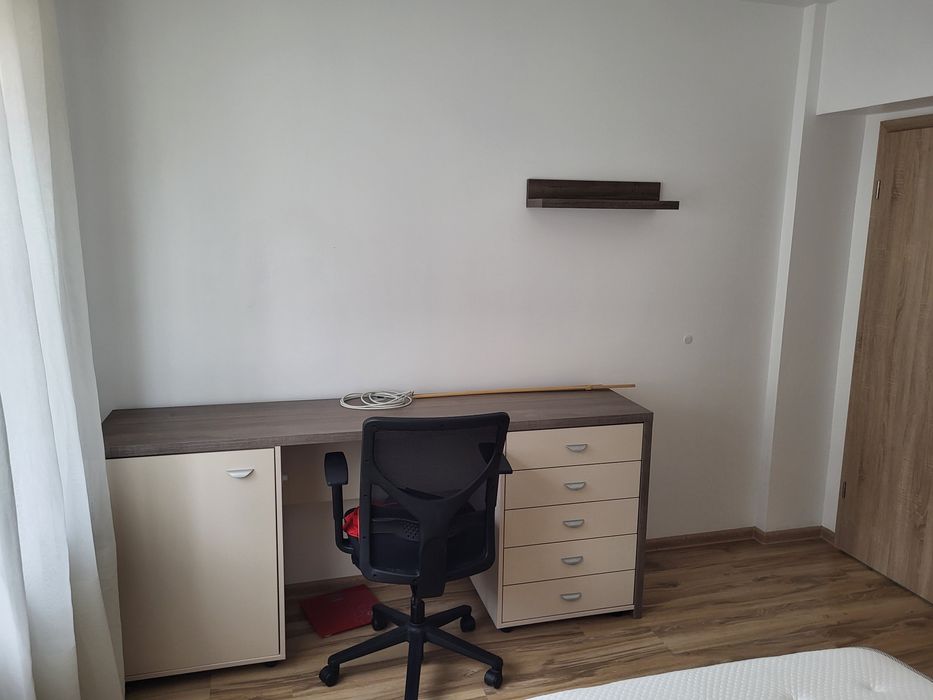 Închiriez apartament 2 camere în Tractorul