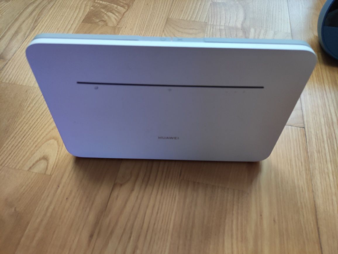 Modem Router wireless  decodat 4G ,pt camere