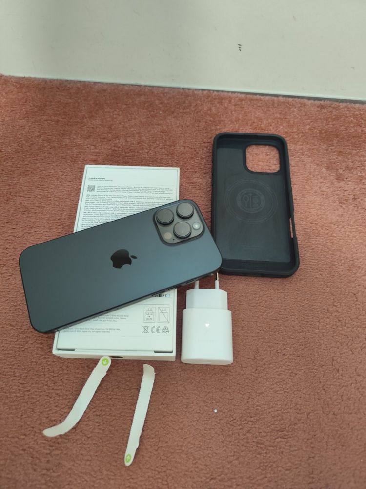 Гаранционен! Apple IPhone 16 pro max 256GB,5G,Black Titanium