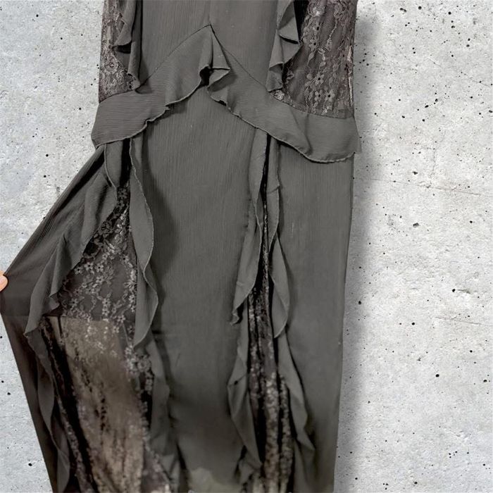 Дълга официална рокля с дантела