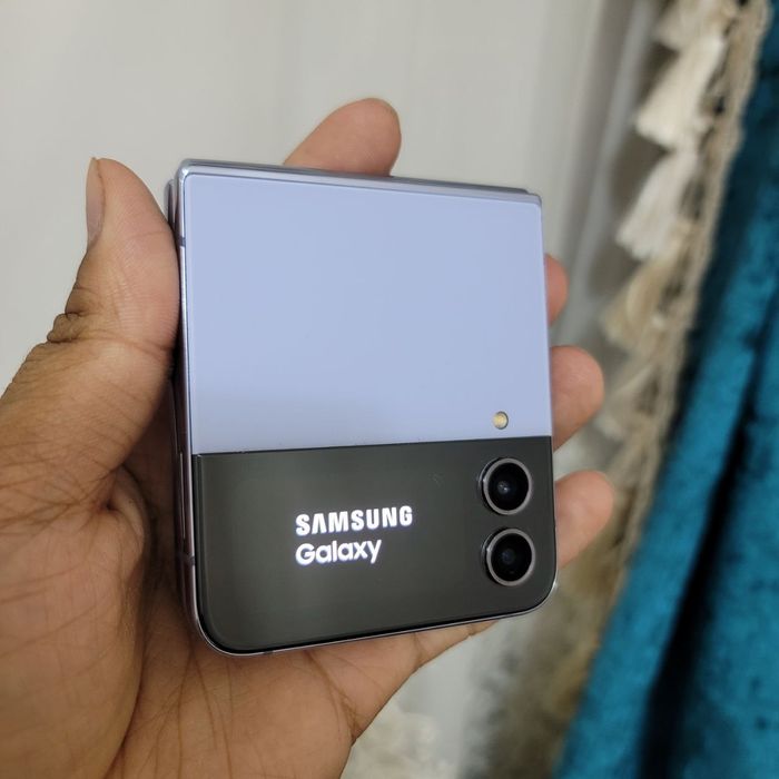 Samsung  flip 4  256gb