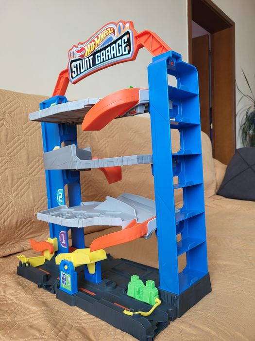 Hot Wheels City Stunt  гараж