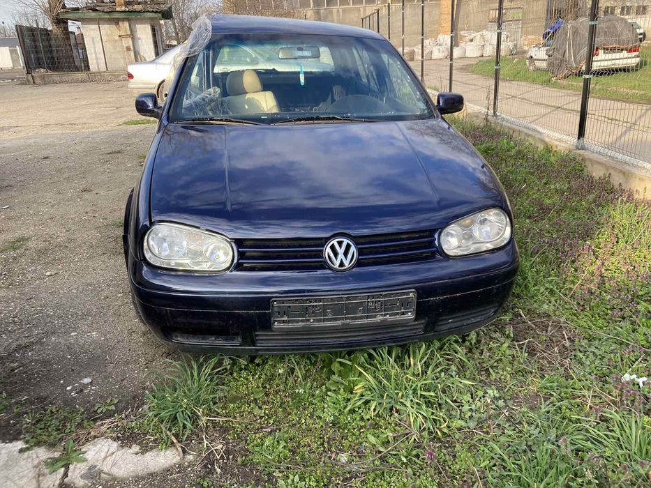 Продавам ляви предна и задна врата ,оборудвани за golf 4 2.3 v5