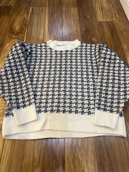 Пуловер Mango.