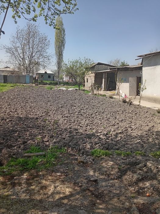 Уй ер сотилади 7 сотих