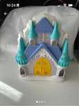 Castel frozen cu accesorii si figurine sunete si lumini