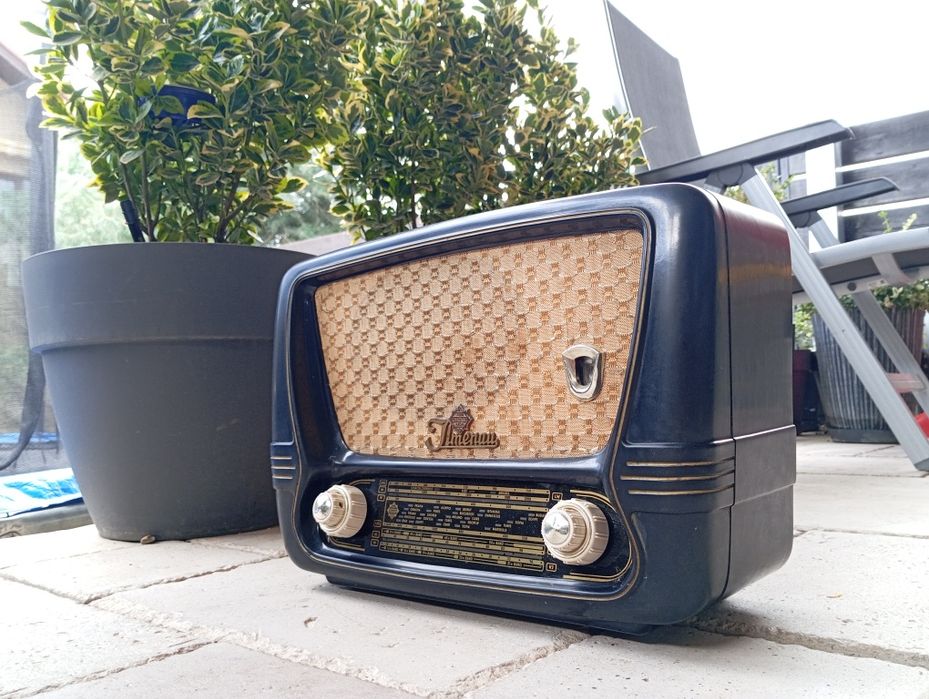Radio tuburi bachelita in stare foarte buna