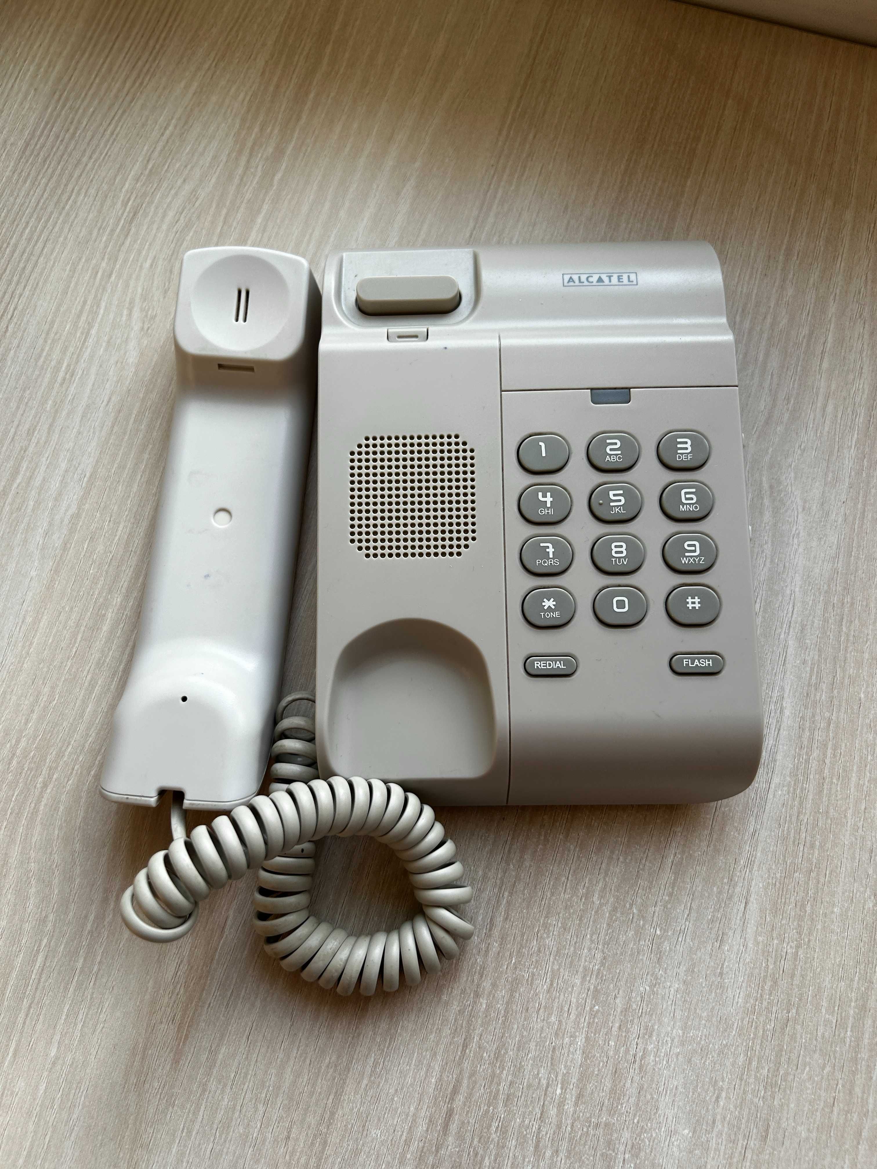 Продавам стационарен телефон Thomson CE29416