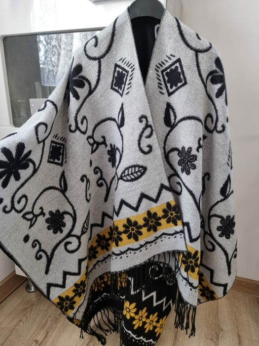 Poncho Desigual cu două fețe