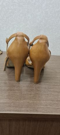 Женская обувь,размер 39
