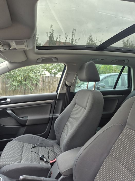 Vand vw golf 5 1.4benzina