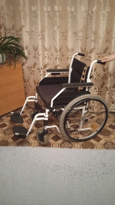 Инвалидное кресло
