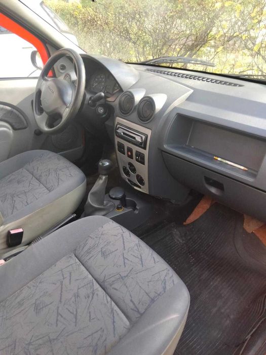 Dacia Logan 2006 Benzina