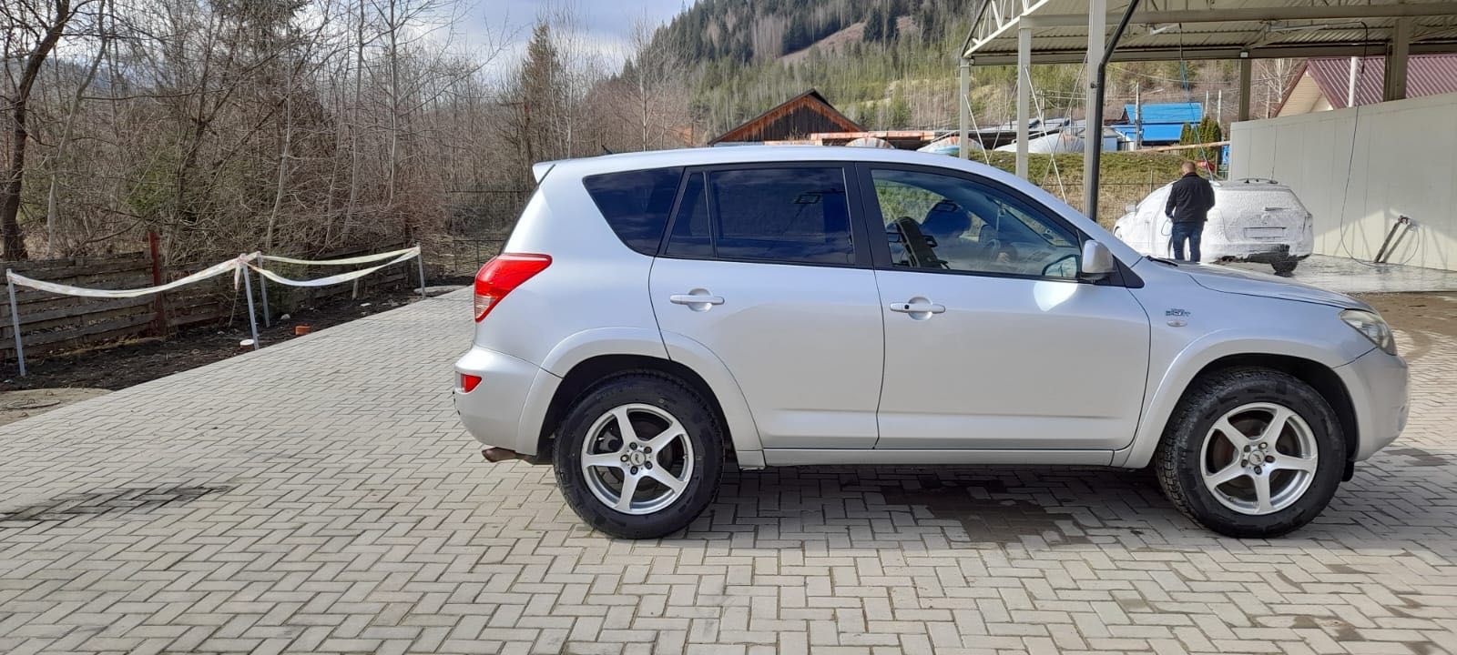 Vând Toyota rav 4