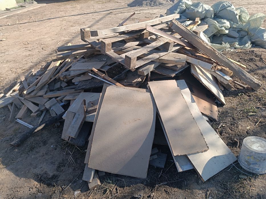 Ағаш отын алатындар барма