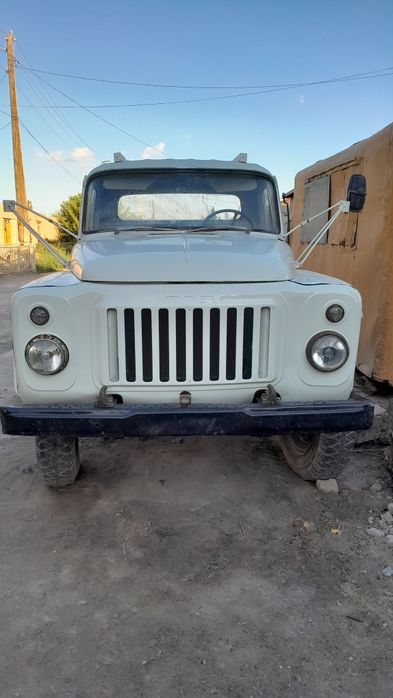 Gaz 52 Sotiladi.