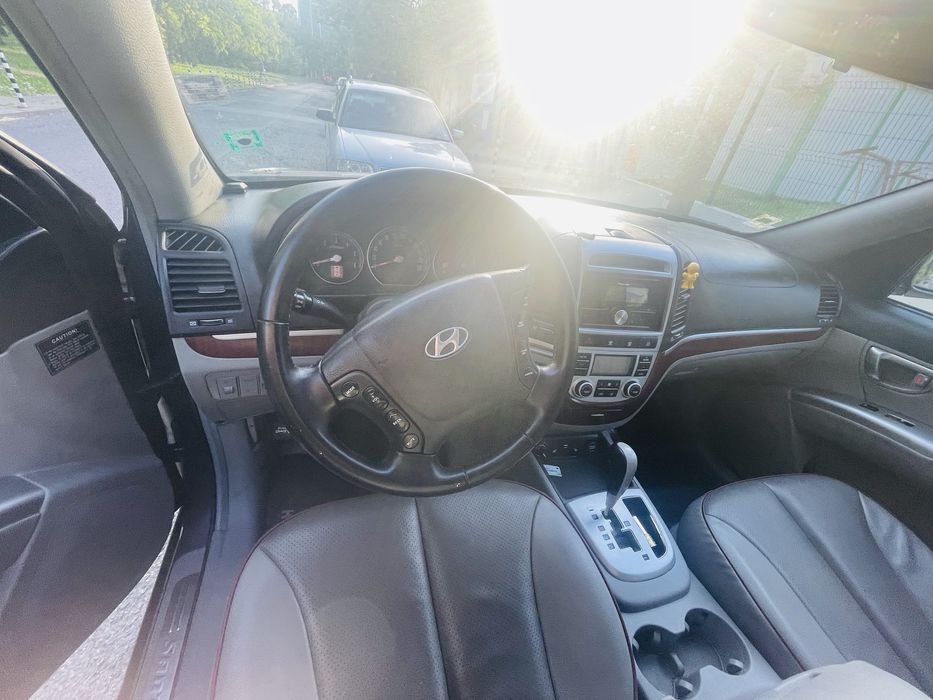 Hyundai Santa fe 2,2 CRDI-155к.c.4X4-ABTOMAT,KOЖА,7-МЕСТНА,ВС.ЕКСТРИ