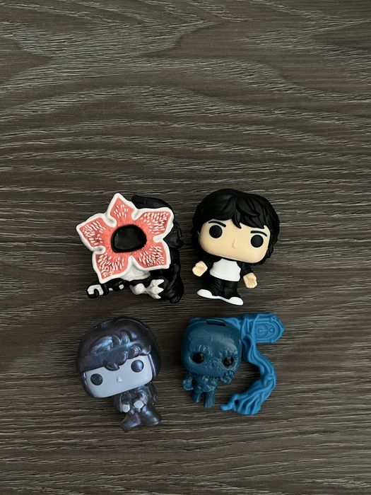 обменяю или продам фигурки осд срочно