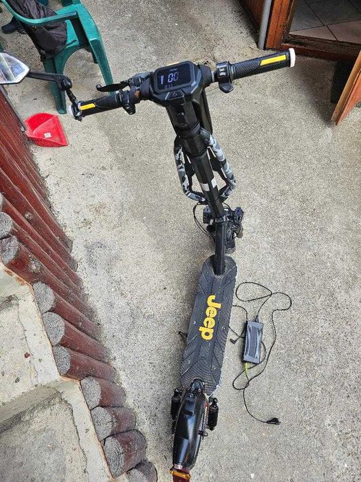 Trotineta electrica jeep