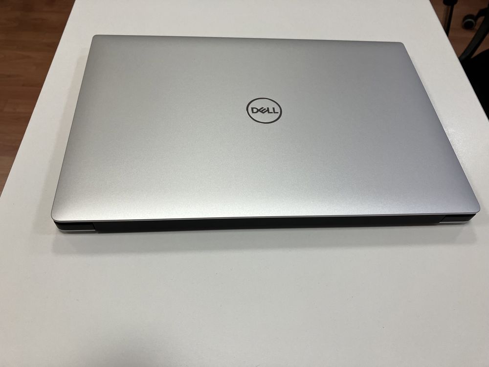 Laptop Dell XPS 9570