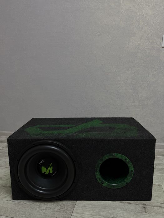 Сабуфер состояние идеальное