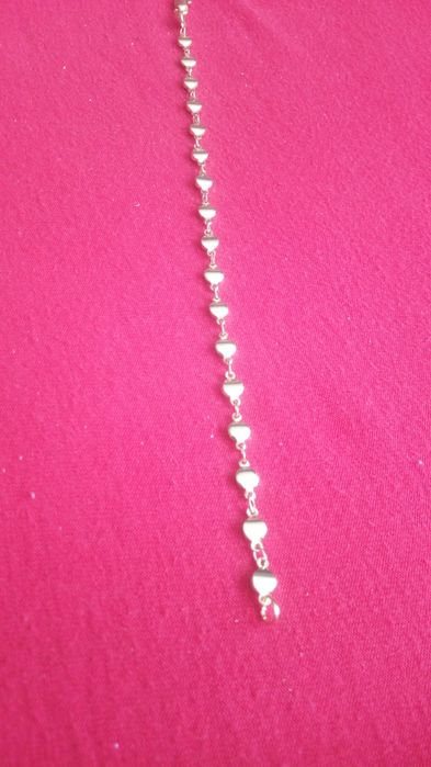 Гривни.         .