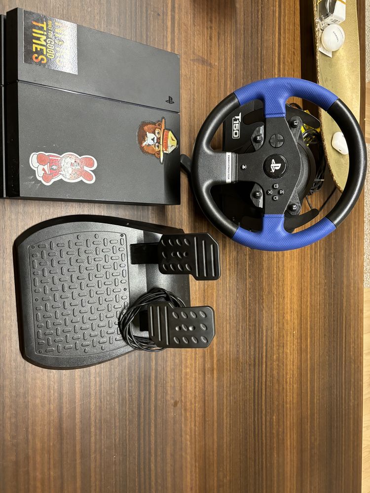 PS4 Slim + Volan Thrustmaster + pedale + controller