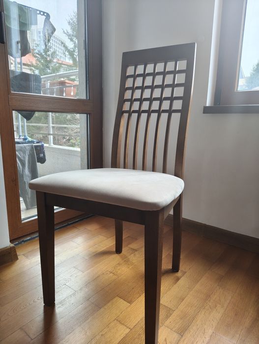 Трапезни столове 5бр.