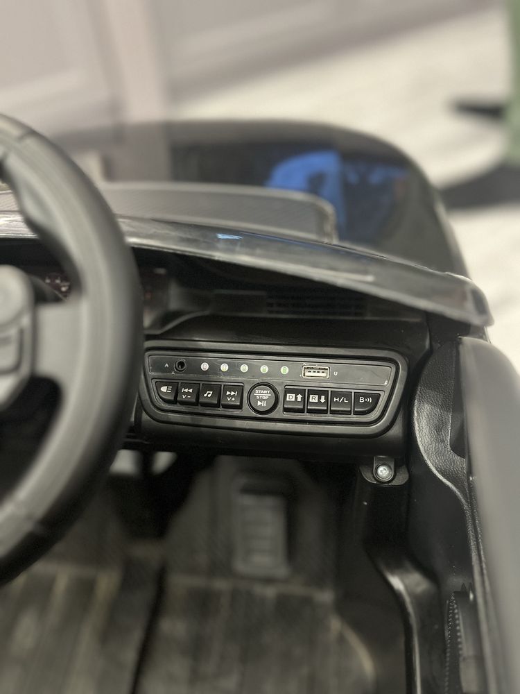 Акумулаторна кола Land Rover