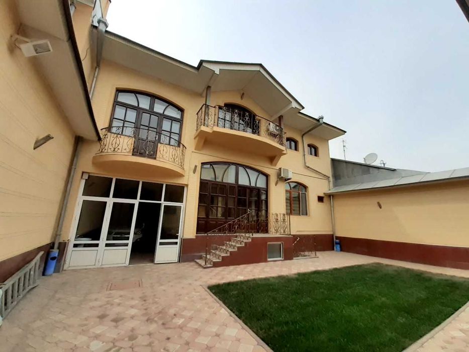 Uy sotiladi Salamatinada joylashgan