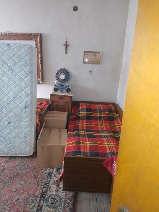 Дава се под наем Двустаен апартамент в София, Бенковски - 60 кв.м за 178.5 € - Снимка #2