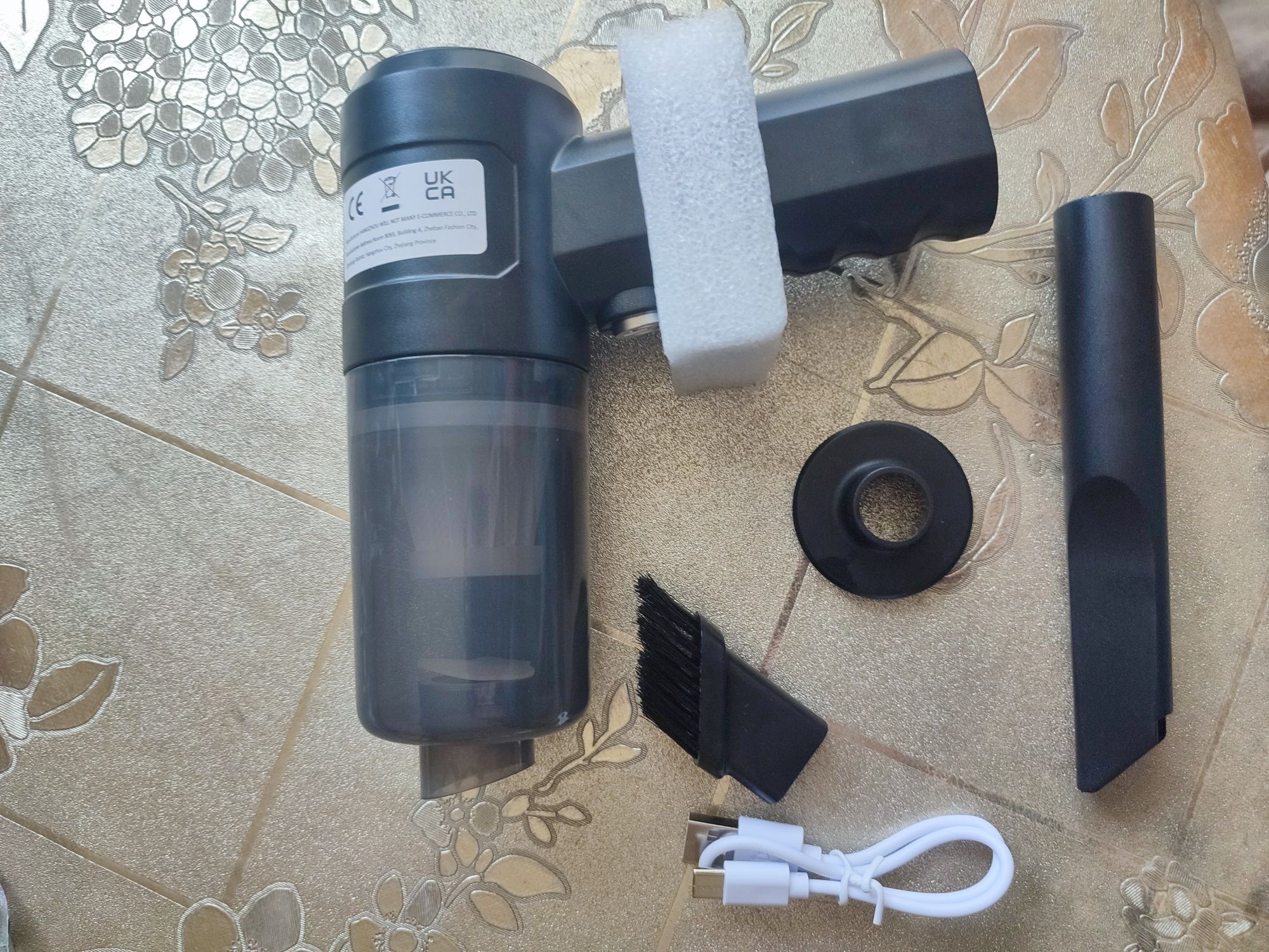Aspirator Auto și casnic