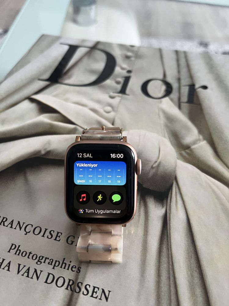 apple watch 5 часовник