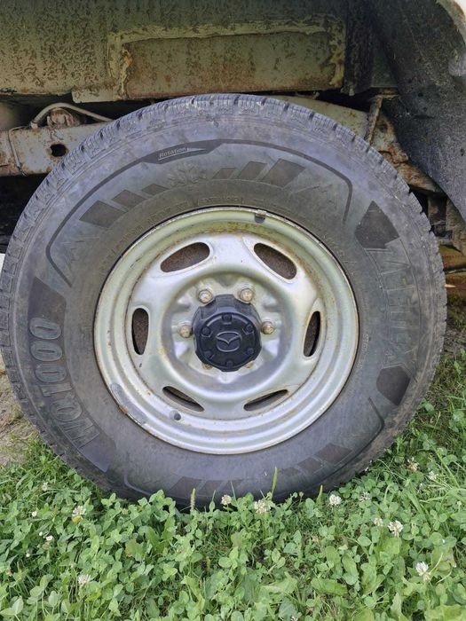 Mazda B2500 Înmatriculat