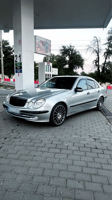 Mercedes E class w211