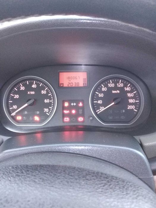 Nisip 5 m 399 lei scaun Logan 1 pasager ceasuri Logan cu 180 mii km