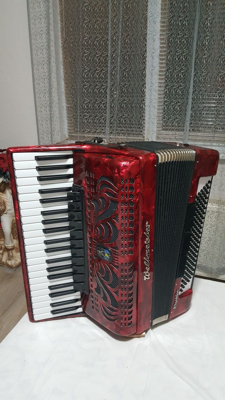 Акордеон Велтмеистер Weltmeister Caprice 120 Bass